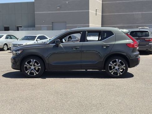Used 2019 Volvo XC40 T4 Inscription FWD image 9