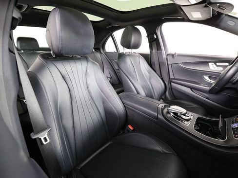 Used 2019 Mercedes-Benz E 300 4MATIC image 26