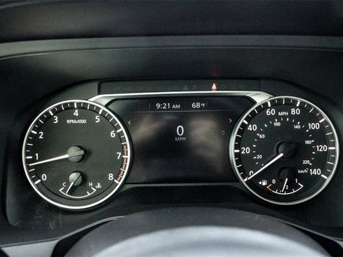 New 2025 Nissan Pathfinder S image 15