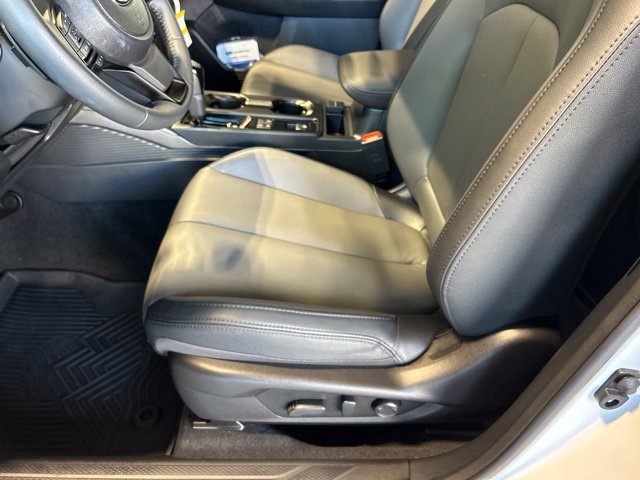 Used 2026 Subaru Outback Premium AWD/4WD image 45