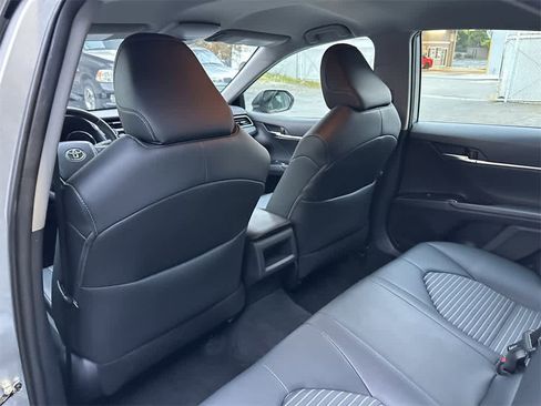Used 2019 Toyota Camry SE image 12