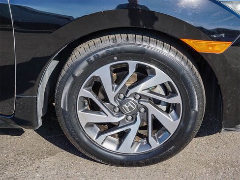 Used 2016 Honda Civic EX image 9