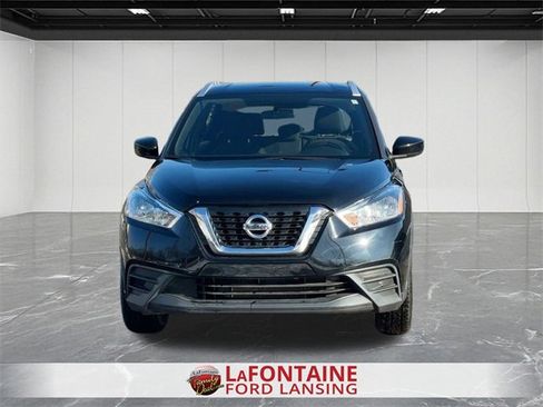 Used 2019 Nissan Kicks SV image 8