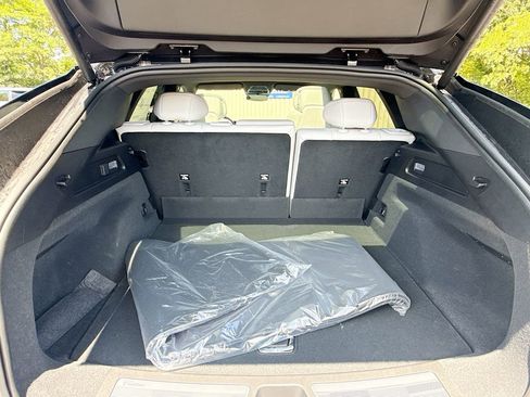 New 2025 Cadillac Lyriq Luxury image 27