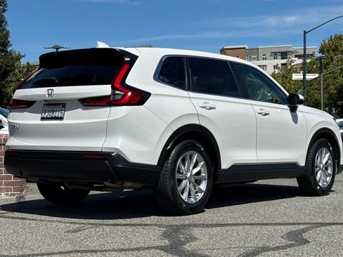 Used 2024 Honda CR-V EX image 4