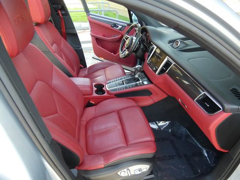 Used 2017 Porsche Macan GTS image 25