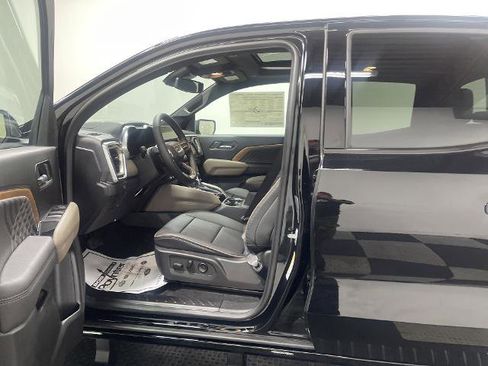 New 2026 GMC Canyon Denali image 7