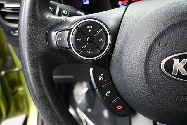 Used 2015 Kia Soul + FWD image 19