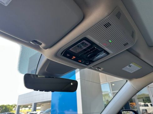 Used 2024 Volkswagen Atlas SE FWD image 36
