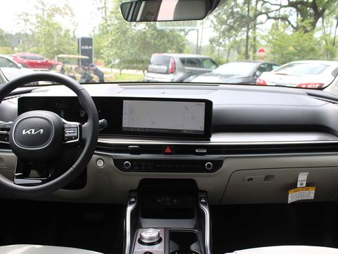 New 2025 Kia Sorento EX image 25