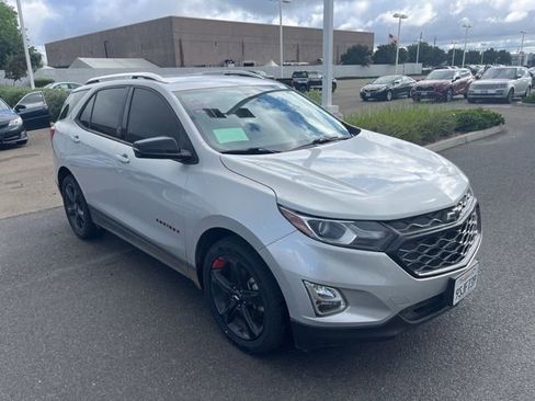 Used 2020 Chevrolet Equinox Premier w/ Premier Redline Edition image 3