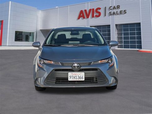 Used 2025 Toyota Corolla LE image 2