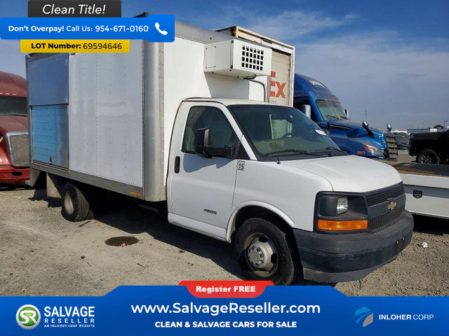 Used 2017 Chevrolet Express 4500 RWD image 5
