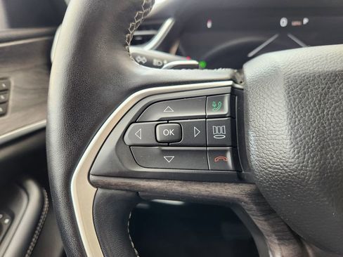 Used 2022 Jeep Grand Cherokee Limited image 29