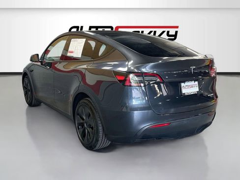 Used 2025 Tesla Model Y Long Range AWD/4WD image 5
