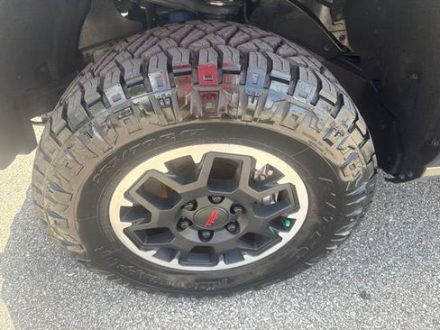 Used 2026 Toyota Tacoma TRD Off-Road AWD/4WD image 13