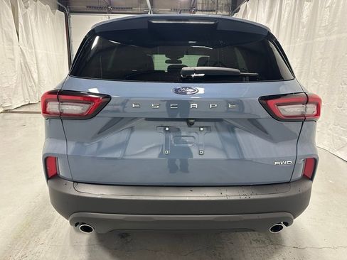 Used 2025 Ford Escape ST-Line image 6