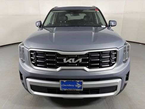 Used 2025 Kia Telluride S AWD/4WD image 3