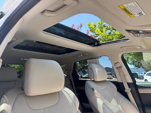 Used 2025 Genesis GV80 2.5T Advanced AWD/4WD image 34