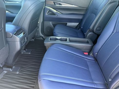 New 2026 INFINITI QX60 Sport image 24