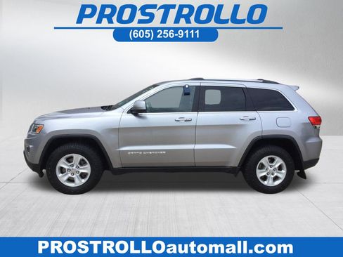 Used 2015 Jeep Grand Cherokee Laredo w/ Quick Order Package 23E AWD/4WD image 1