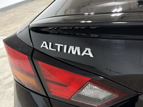 Used 2019 Nissan Altima 2.5 SV FWD image 26