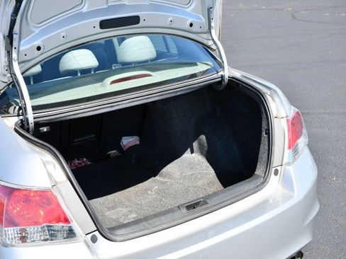 Used 2012 Honda Accord LX image 29