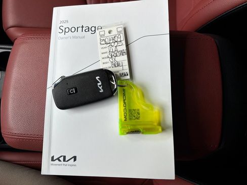 Used 2025 Kia Sportage SX FWD image 36