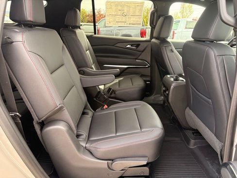 New 2026 Chevrolet Traverse Z71 w/ Enhanced Driving Package AWD/4WD image 11