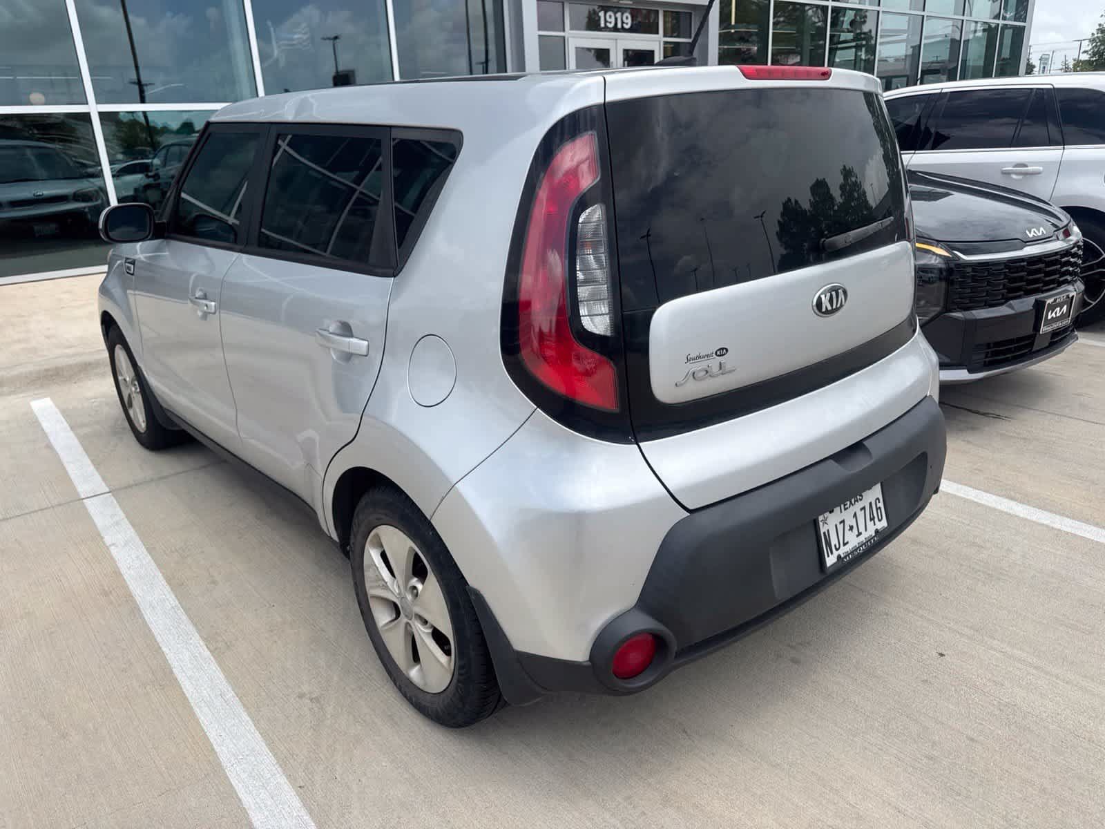 Used 2015 Kia Soul FWD image 4