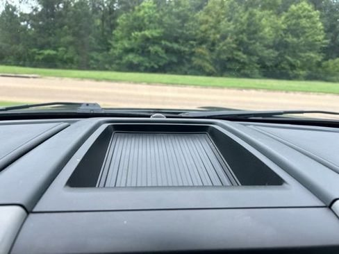 Used 2020 Ford Expedition XLT w/ Equipment Group 202A RWD image 28
