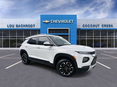 Used 2022 Chevrolet TrailBlazer LT w/ Convenience Package AWD/4WD image 1