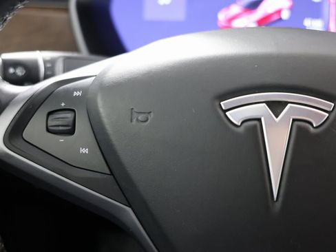 Used 2020 Tesla Model S Long Range Plus image 26