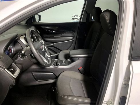 Used 2024 GMC Terrain SLE FWD image 20
