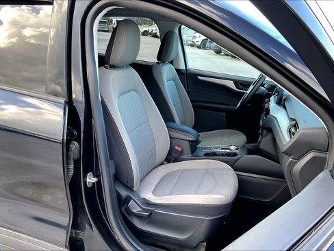 Used 2022 Ford Escape SE FWD image 13