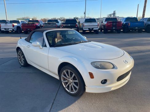 Used 2006 MAZDA MX-5 Miata Grand Touring w/ Appearance Pkg image 5
