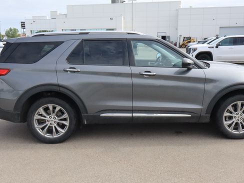 Used 2022 Ford Explorer Limited AWD/4WD image 8