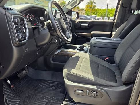 Used 2022 Chevrolet Silverado 1500 LT Trail Boss w/ Convenience Package II AWD/4WD image 9