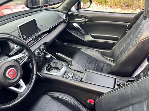 Used 2017 FIAT 124 Spider Lusso image 14