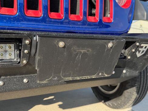 Used 2018 Jeep Wrangler Sport image 10