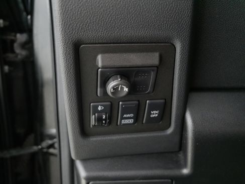 Used 2010 Nissan Rogue SL w/ Premium Pkg image 26