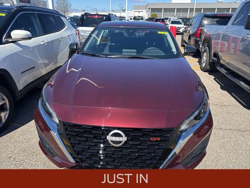 Used 2025 Nissan Altima 2.5 SV image 5