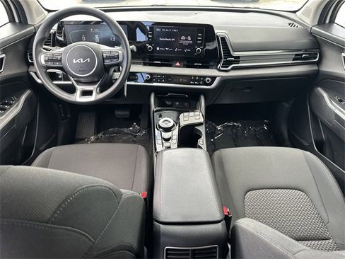 Used 2023 Kia Sportage LX image 15