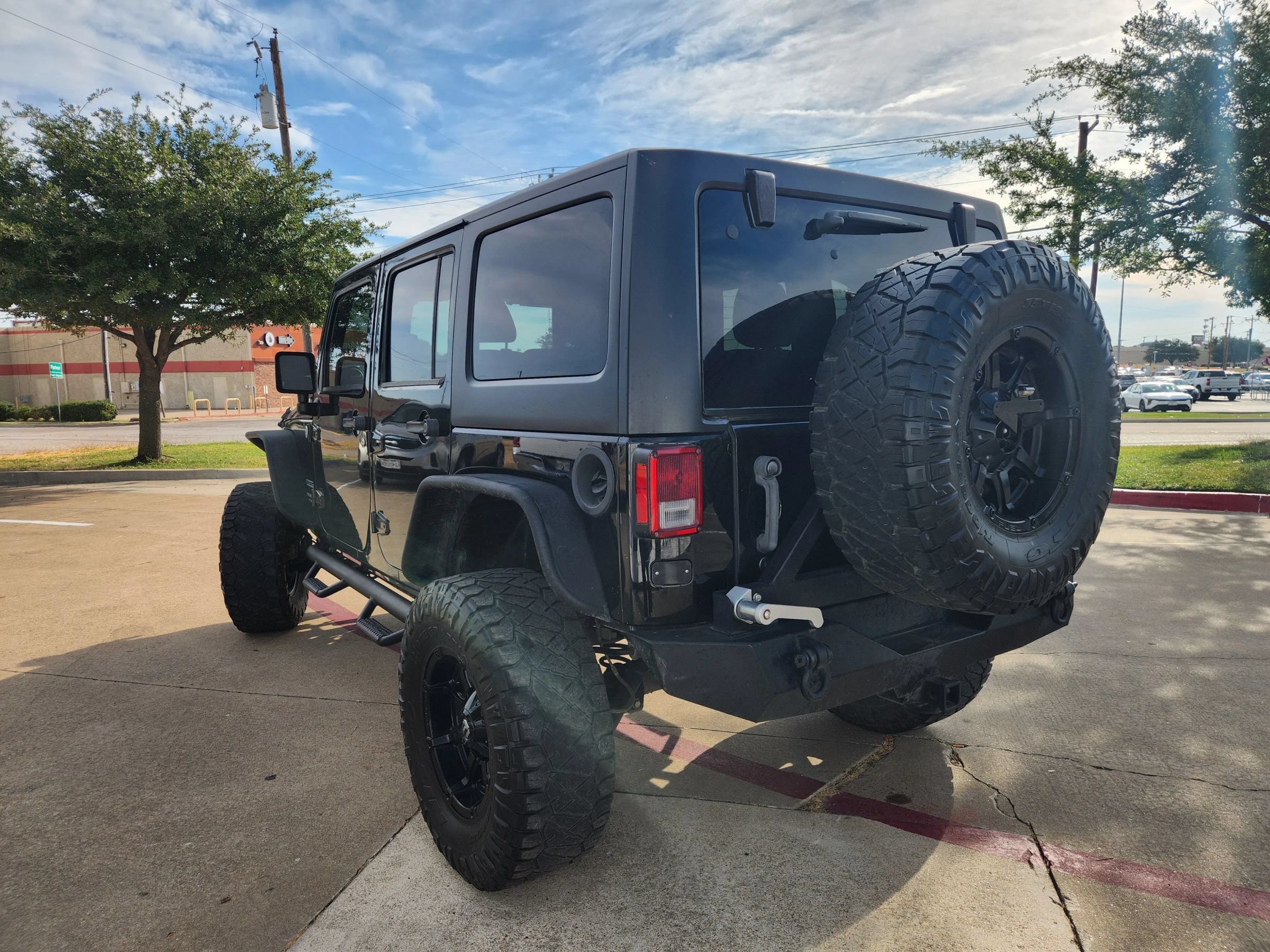 Used 2015 Jeep Wrangler Unlimited Sport AWD/4WD image 3