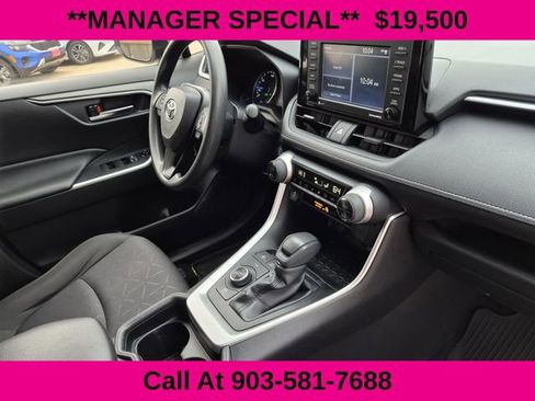 Used 2021 Toyota RAV4 XLE image 16