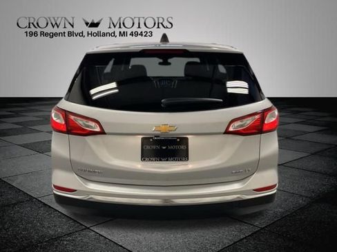 Used 2019 Chevrolet Equinox LT w/ Driver Convenience Package AWD/4WD image 5