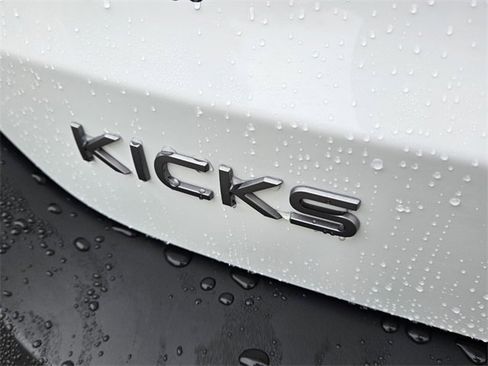 New 2026 Nissan Kicks SV image 11