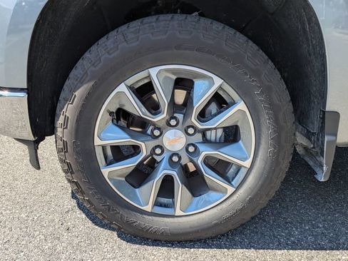 Used 2025 Chevrolet Silverado 1500 LT w/ LPO, Liner Protection Package AWD/4WD image 9