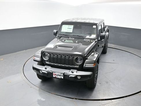 New 2026 Jeep Gladiator Sport AWD/4WD image 31