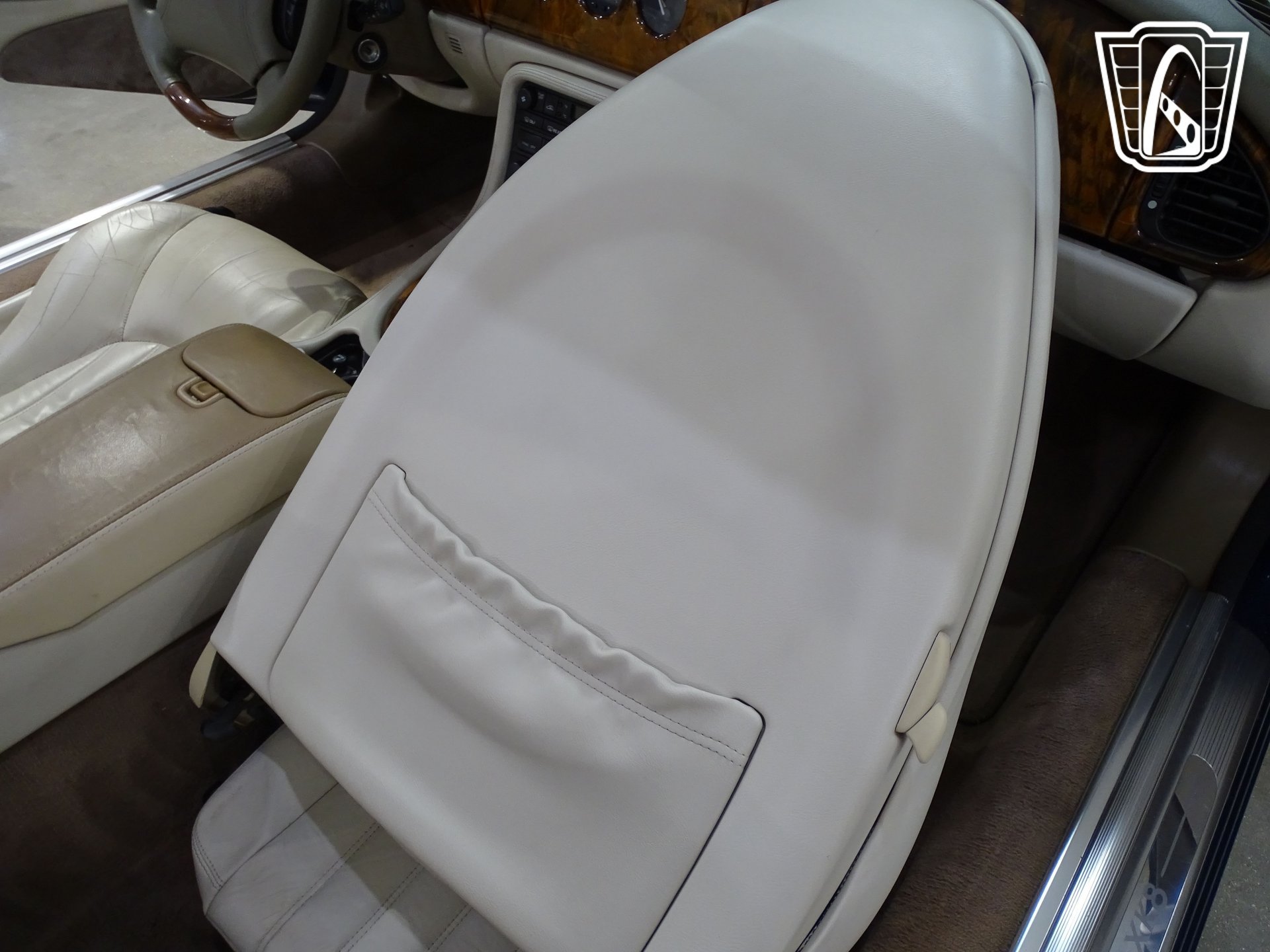 Used 1998 Jaguar XK8 Convertible RWD image 38